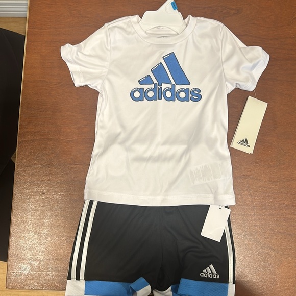 Baby boy Adidas matching (2) 2-Piece Sets - Picture 2 of 7